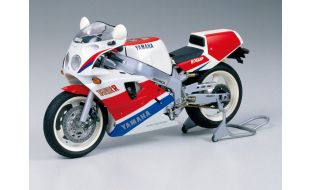 Tamiya 1/12 Scale Yamaha FZR750R Superbike (OW01) Model Kit