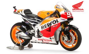 Tamiya 1/12 Scale Honda RC213V Repsol Motorcycle Model Kit