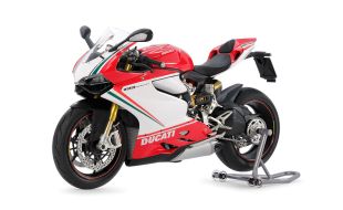 Tamiya 1/12 Scale Ducati 1199 Panigale S Tricolore Model Kit