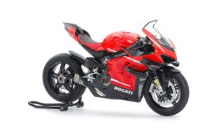 Tamiya 1/12 Scale Ducati Superleggera V4 with Racing Kit Model Kit