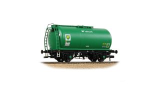 Branchline BR 45T TTF Tank Wagon 'BP Lubricants' Green OO Gauge