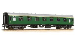 Branchline BR Mk1 FK First Corridor (SR) Green 39-153D OO Gauge