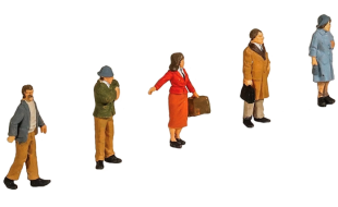 Peco Passengers Standing OO Gauge