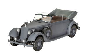 Revell 1/35 Scale Type 320 (W142) Cabriolet Model Kit