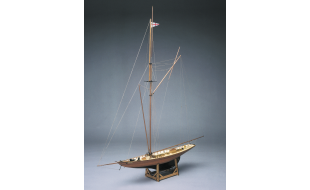 Mantua Models 1/60 Scale Britannia Royal Yacht Model Kit