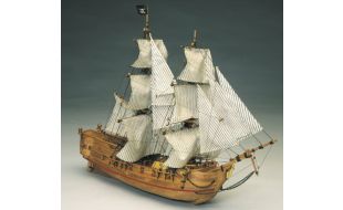 Mantua Models 1/100 Scale Black Falcon Model Kit