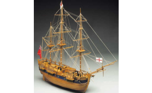 Mantua Models 1/160 Scale Endeavour Model Kit