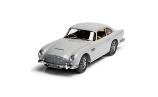 Airfix 1/43 Scale Aston Martin DB5 Starter Set Model Kit