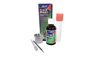 Deluxe Materials Track Magic 50ml