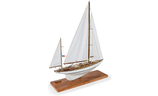 Amati 1/20 Scale Dorade Racing Yacht Model Kit