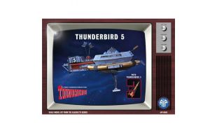 Thunderbird 5 with Thunderbird 3 Model Kit