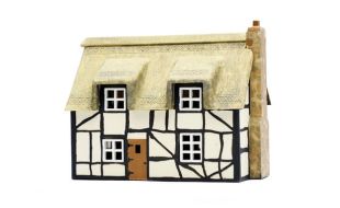 Kitmaster Thatched Cottage Kit
