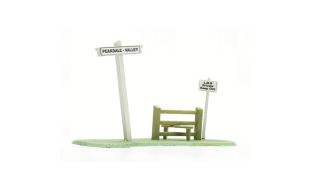 Kitmaster Signpost and Stile Kit