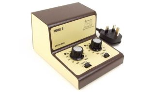 Gaugemaster Twin Track Cased Controller