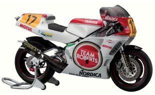 Hasegawa 1/12 Scale Yamaha YZR500 (0W98) Model Kit
