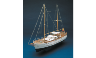 Mantua Models 1/45 Scale Bruma Ocean Going Yacht Model Kit