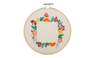 Trimits Floral Photo Frame Embroidery Hoop Kit