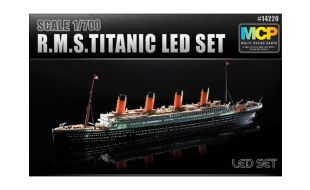 Academy 1/700 Scale RMS Titanic LED Set Model Kit