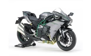 Tamiya 1/12 Scale Kawasaki Ninja H2 Carbon Motorcycle Model Kit