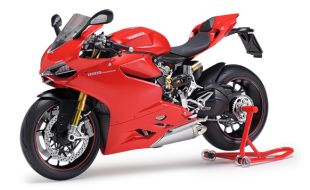 Tamiya 1/12 Scale Ducatti 1199 Panigale S Motorcycle Model Kit