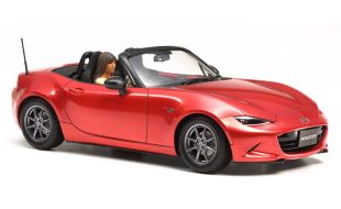 Tamiya 1/24 Scale Mazda MX-5 Roadster Model Kit