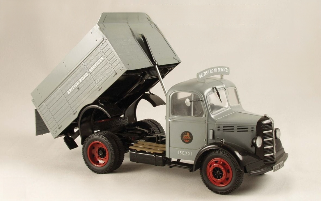 Camion Miniature LESNEY Bedford Ton Tipper - Acier, Rouge Et Gris - Occasion