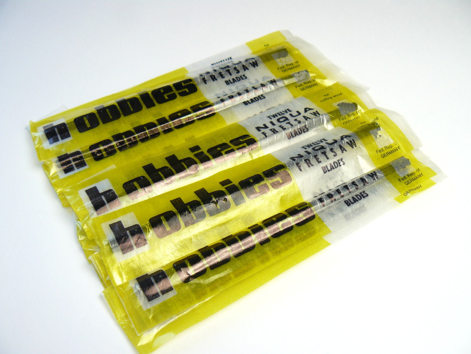Image of Yellow Label Fretsaw Blades Various Grades - 00F Fine Grade 27tpi (Pack of 144)