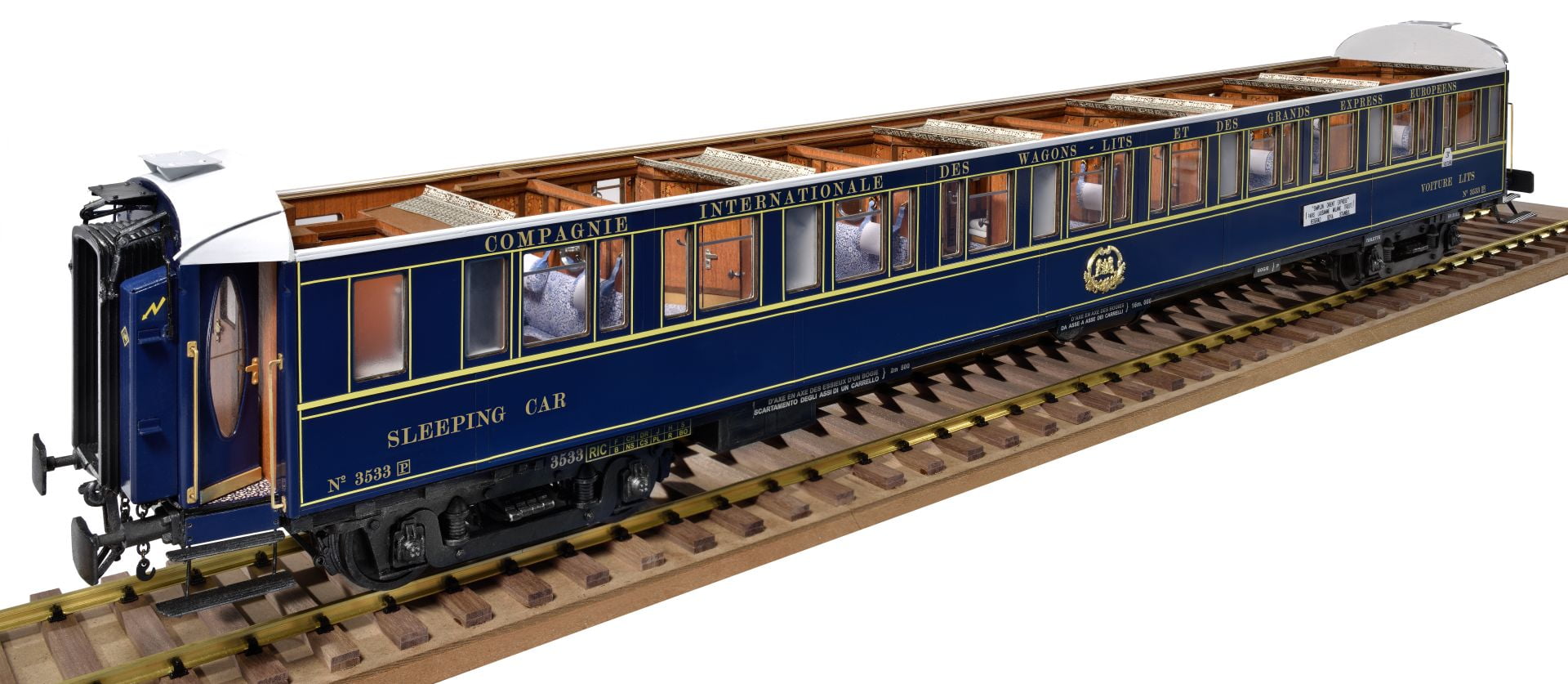ZIPANG ORIENT-EXPRESS 1/32モデルキット Amati Orient Express of 1929 Sleeping Car Model Construction Kit